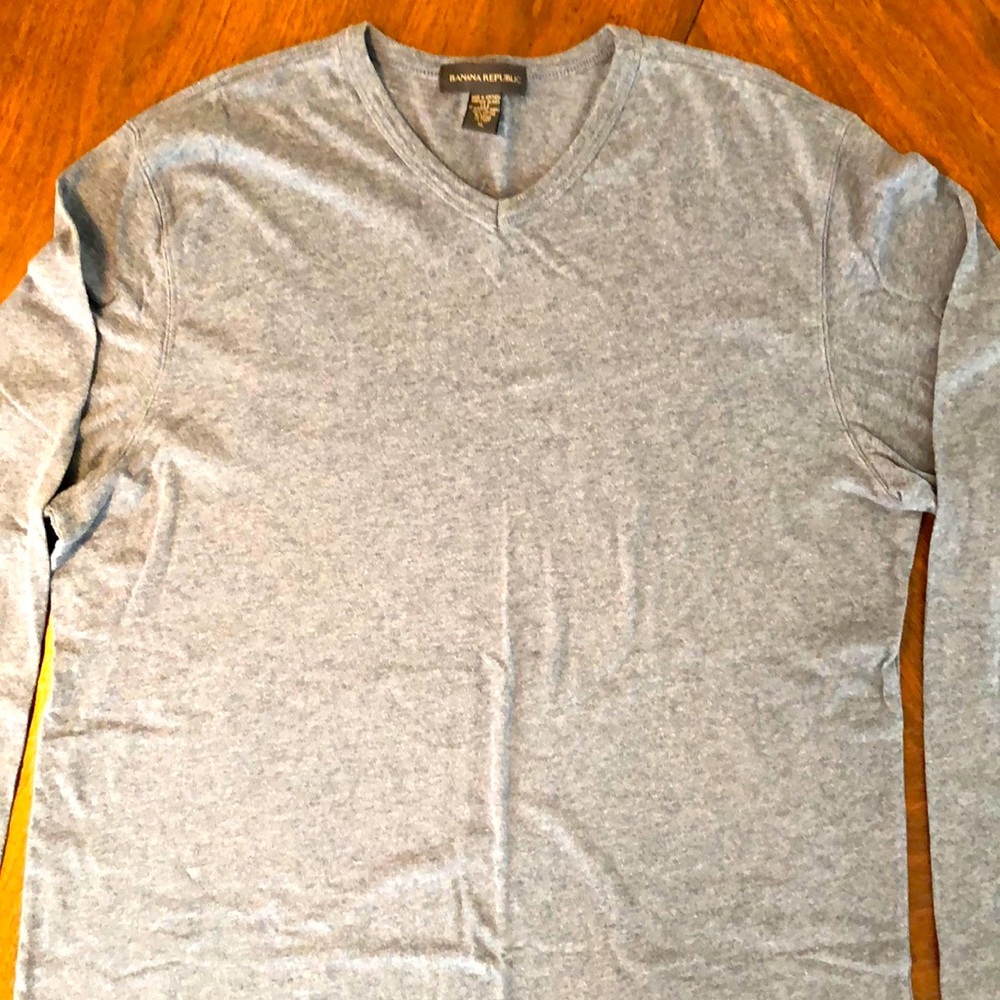Men’s Banana Republic V Neck Long Sleeve T-shirt